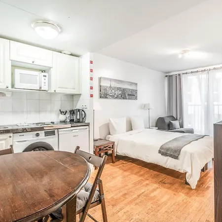 Champs Elysees Flat 아파트 *