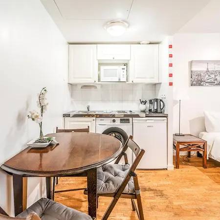 Champs Elysees Flat * Paris