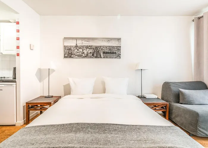 Champs Elysees Flat